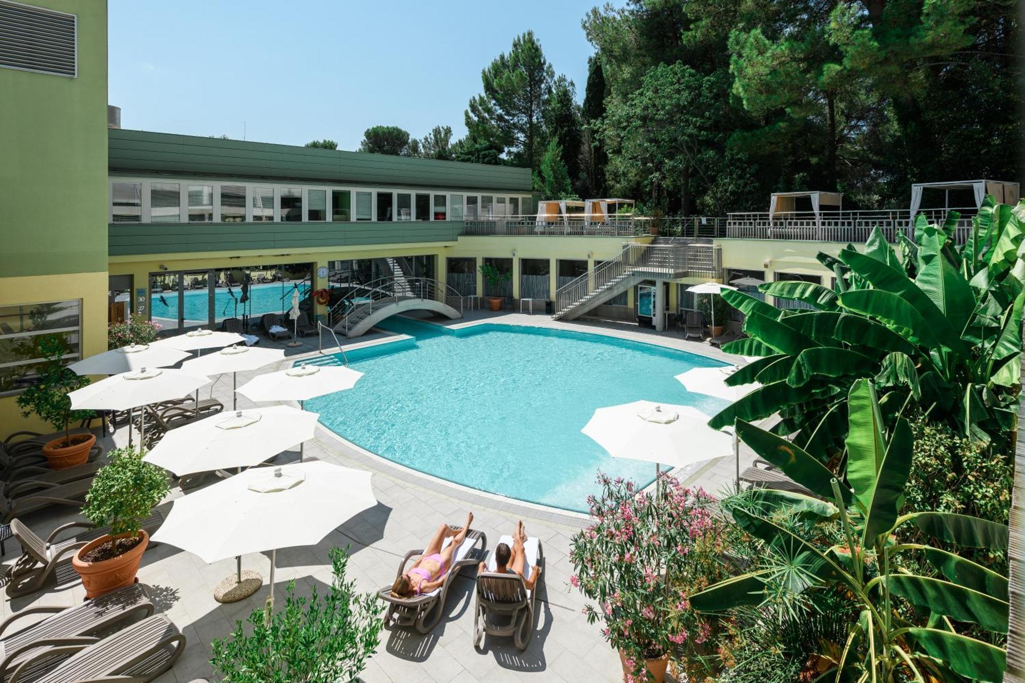 Hotel Laguna Deluxe - Terme Krka Strunjan Buitenkant foto