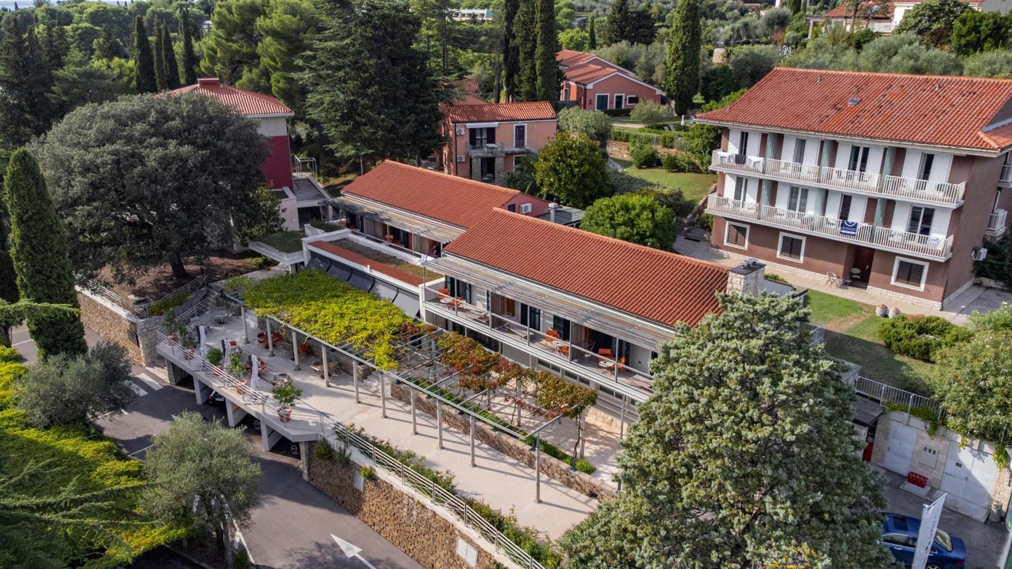 Hotel Laguna Deluxe - Terme Krka Strunjan Buitenkant foto
