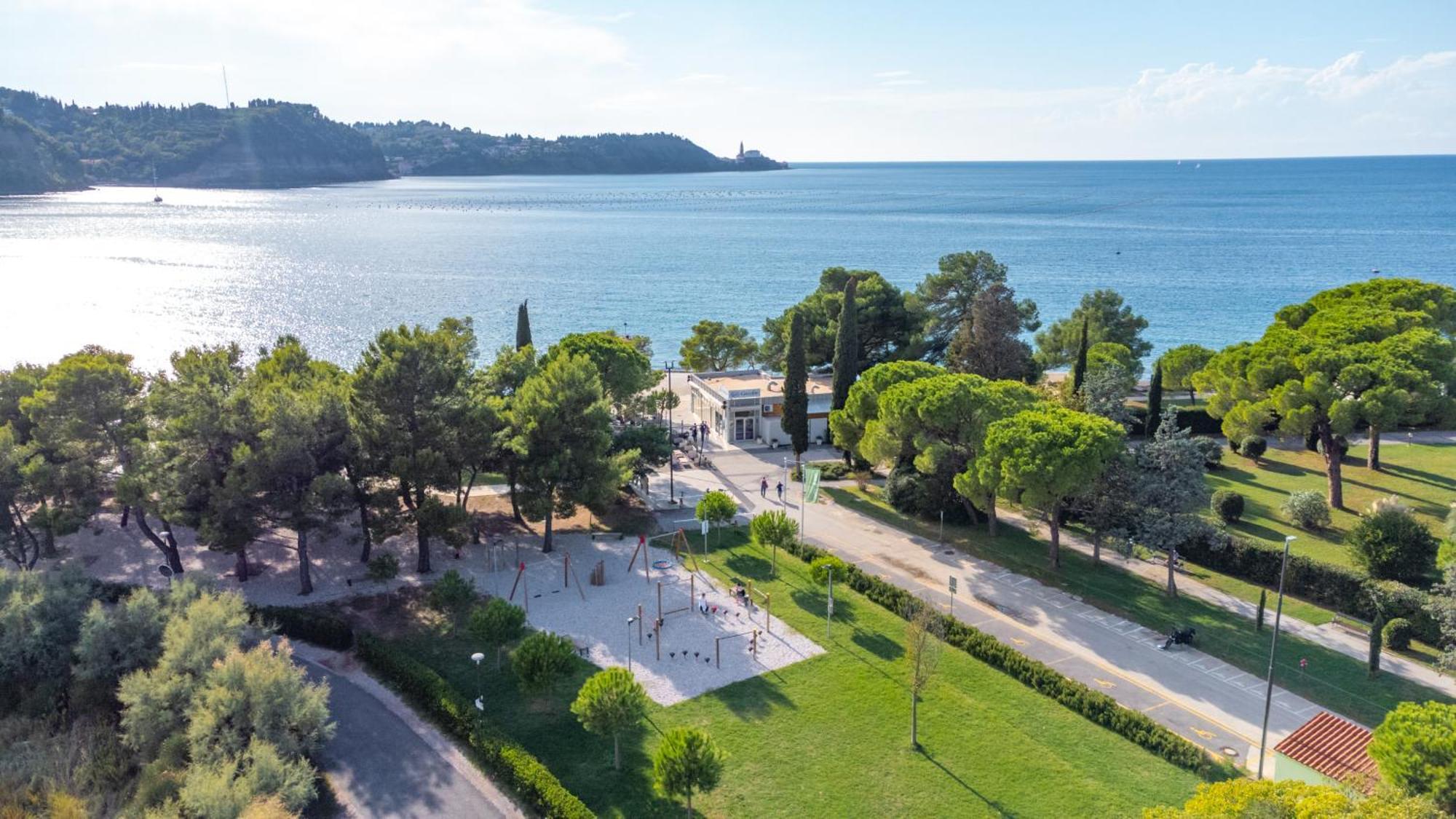 Hotel Laguna Deluxe - Terme Krka Strunjan Buitenkant foto